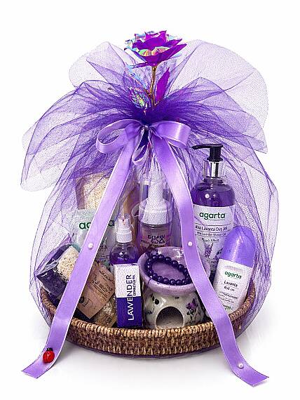 lavender-themed care and gift set - 1